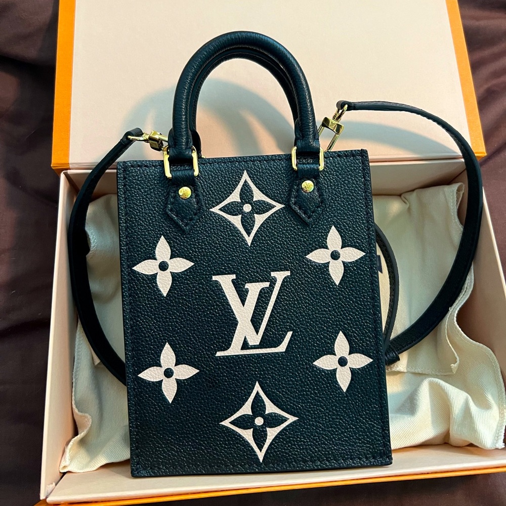 Brand new Louis Vuitton Petit Sac Plat